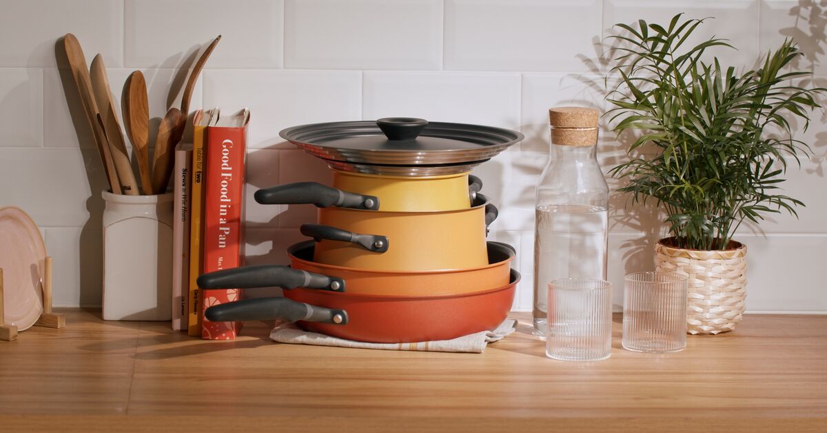 Meyer Spark Accent Cookware Set